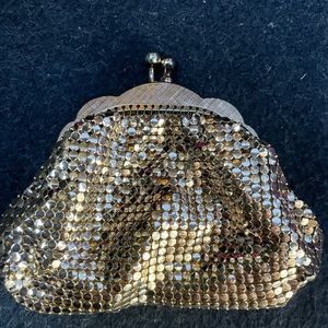 Vintage GLOMESH Gold Mesh Kiss Lock Coin Purse ~ Australia